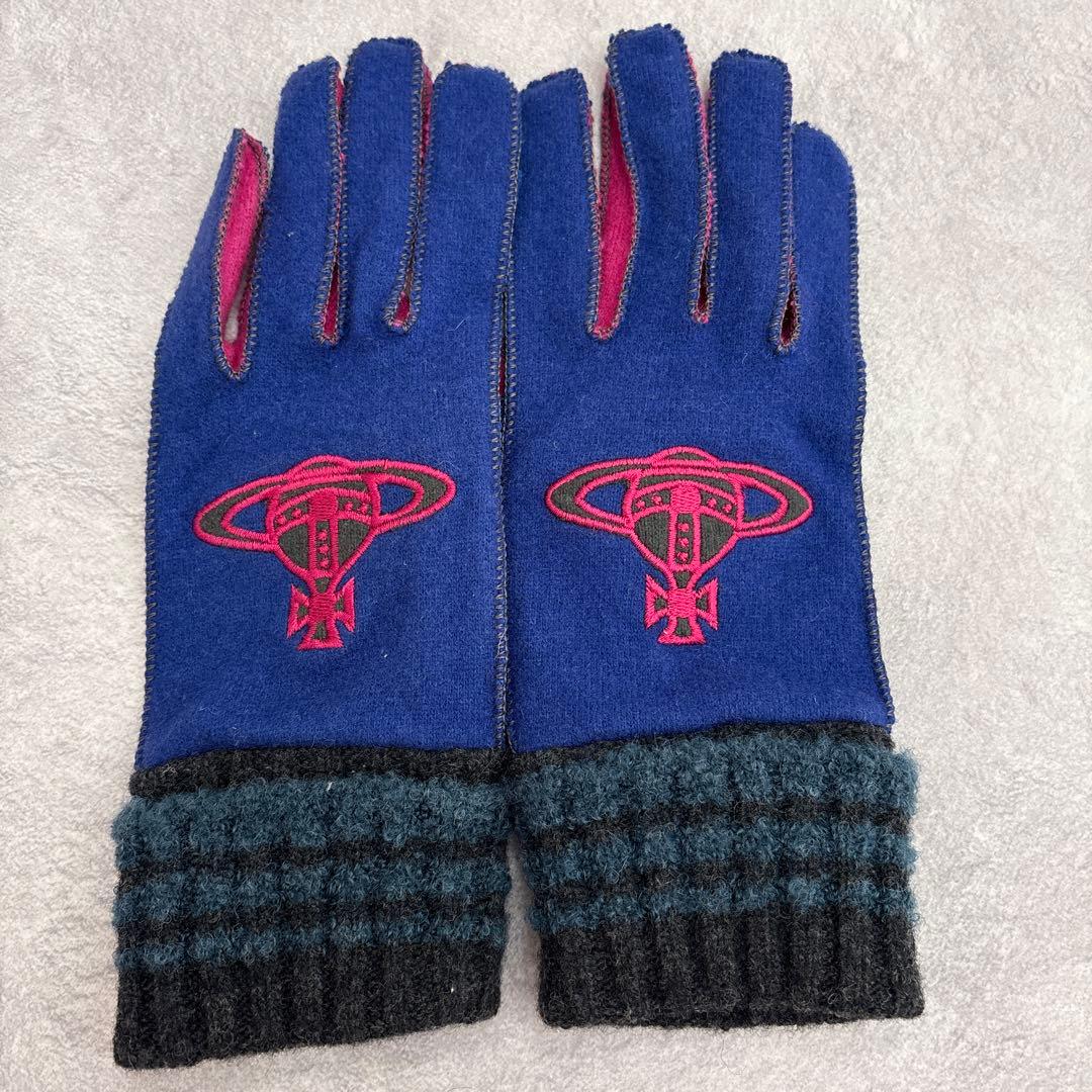 ヴィヴィアンウエストウッド　刺繍入りウール手袋