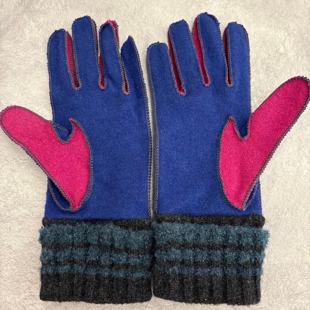 ヴィヴィアンウエストウッド　刺繍入りウール手袋