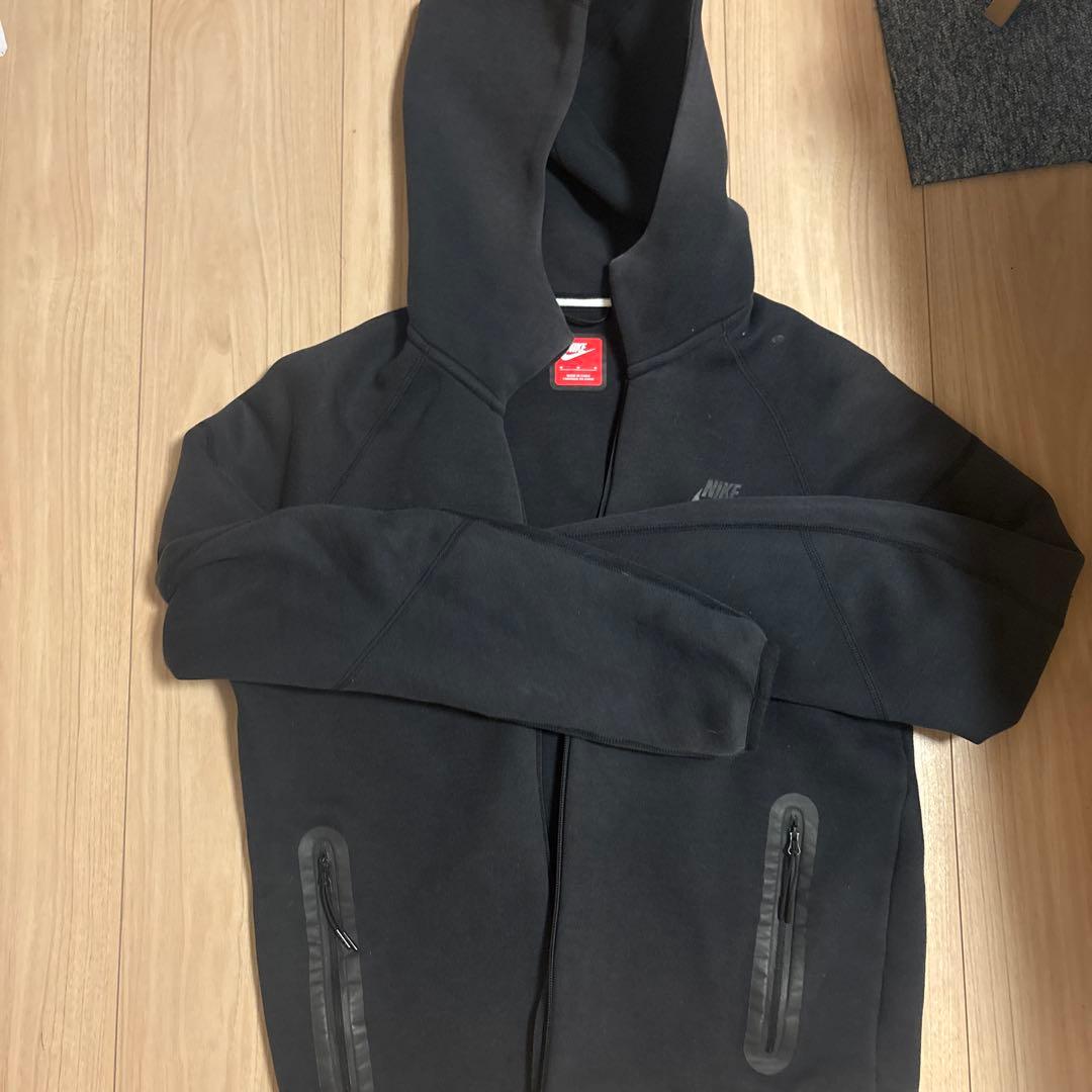 NIKEテックフリース　上M 下S