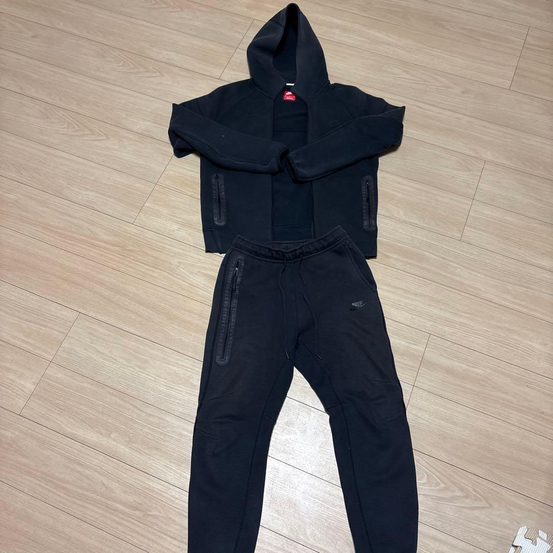 NIKEテックフリース　上M 下S