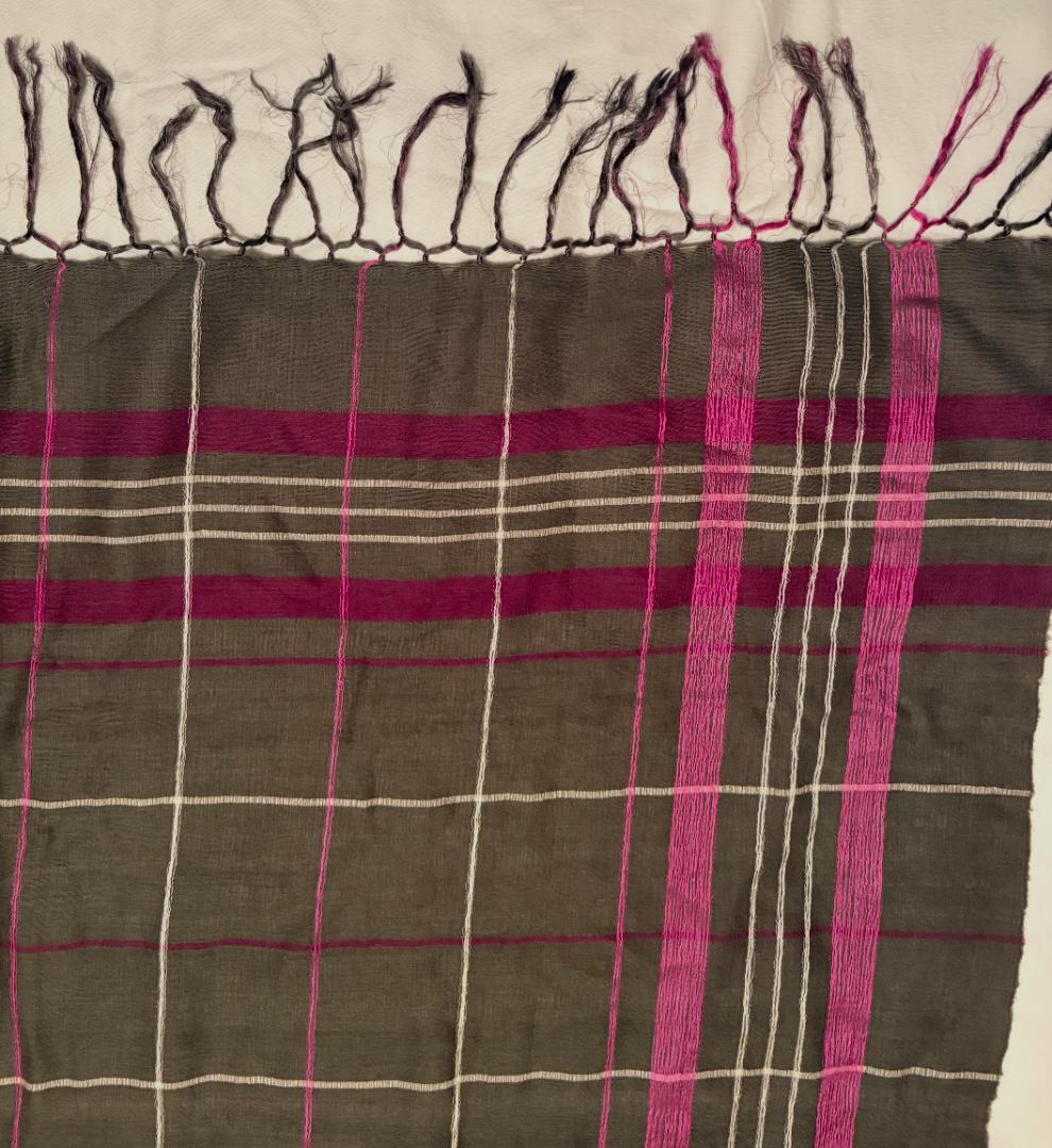 DRIES VAN NOTEN チェック柄大判ストール　103x103センチ　稀