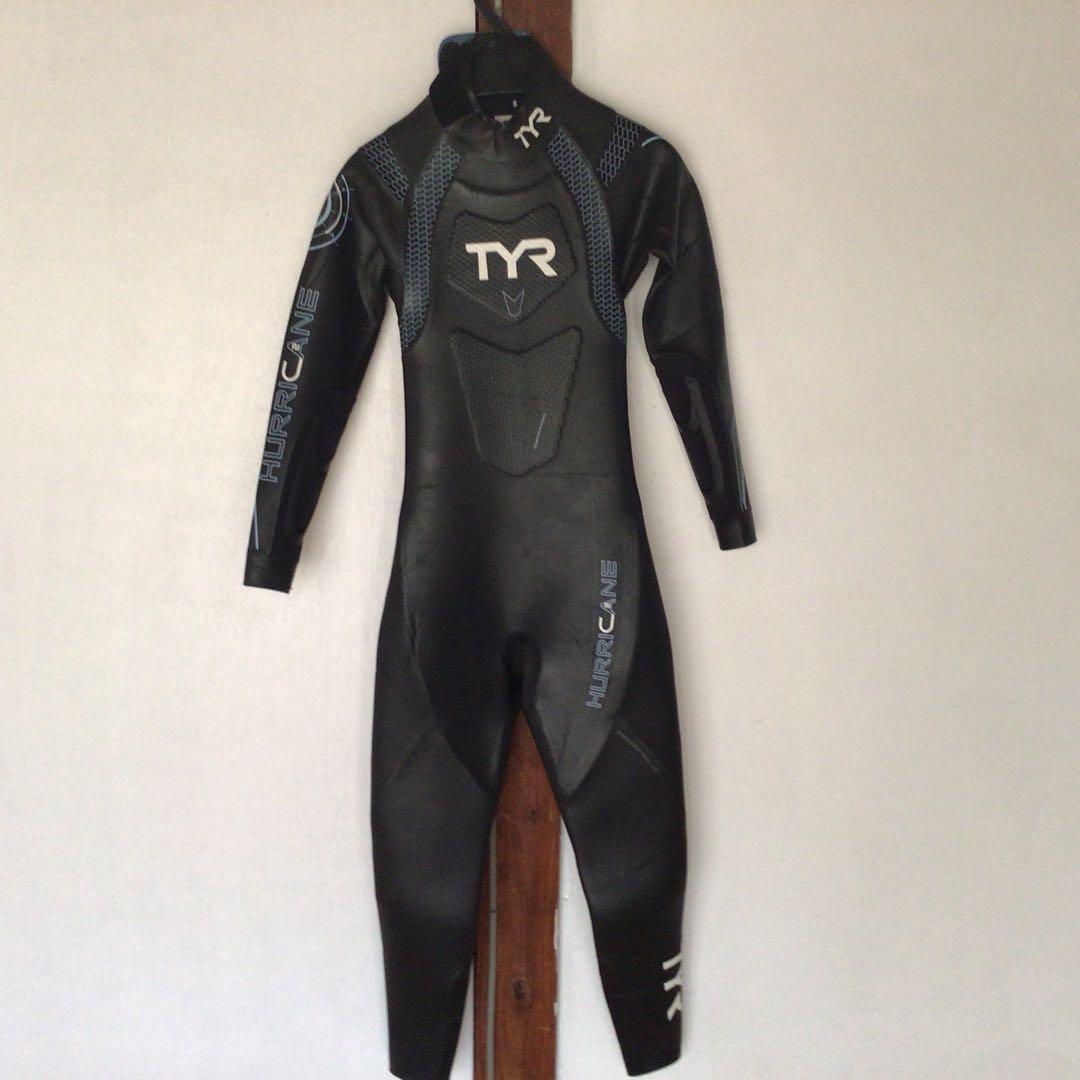 値下げ中！TYR ハリケーン　レディース　トライアスロン　ウエットスーツ　S