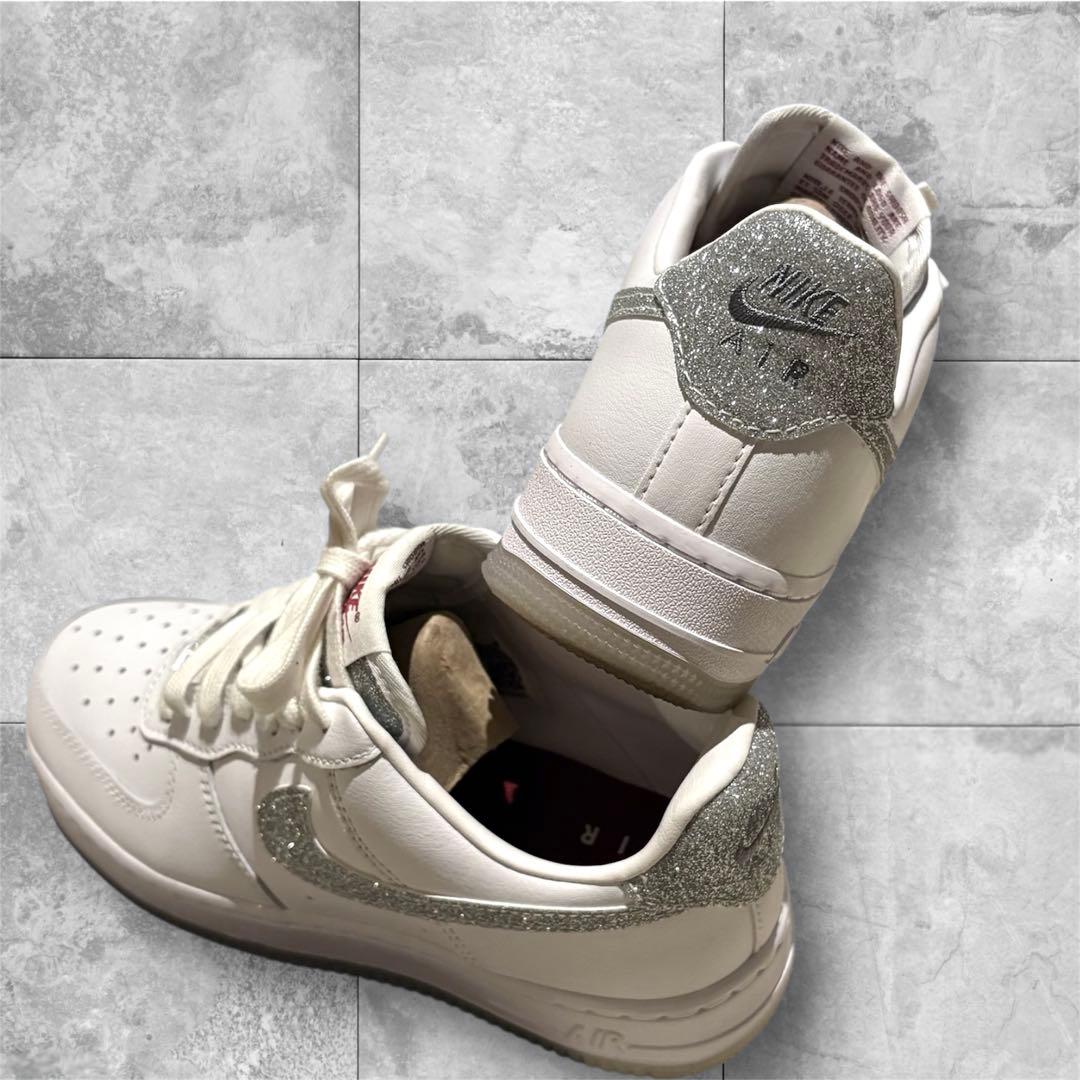 ナイキ エアフォース1 07 LX 22.5cm ホワイト/シルバー