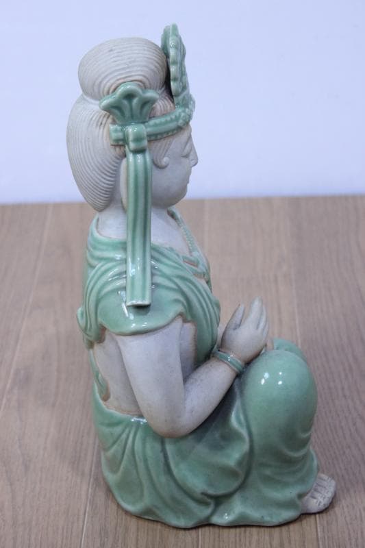 【九谷焼】座観音　青磁　縁起置物　高さ31㎝ 10号