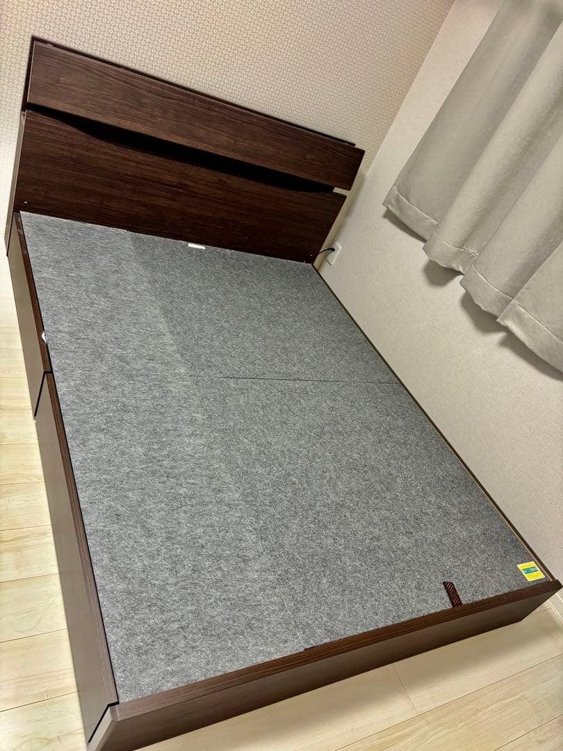 美品 ドリームベッド ウレルディ2758 クイーン 棚・照明・コンセント・引出付