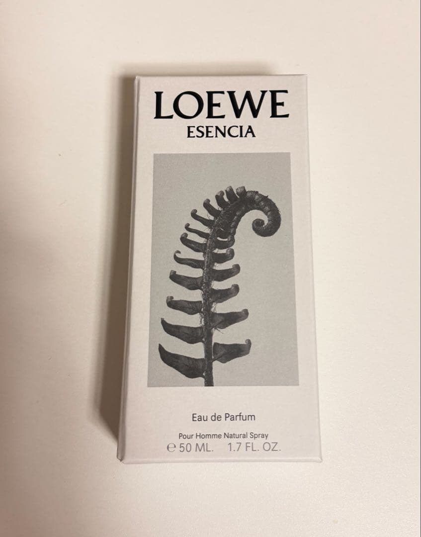 ぴ*ん様 LOEWE ESENCIA Eau de Parfum ロエベ