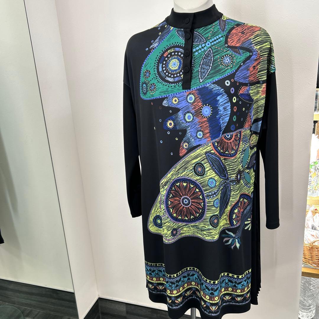 長袖チュニック 抽象模様 黒