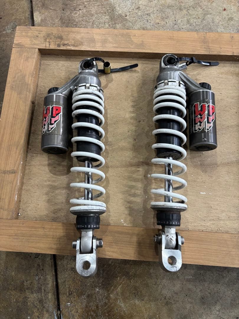 ホワイトパワー WP 330mm リアサス GS L GSX ザリ ゴキ