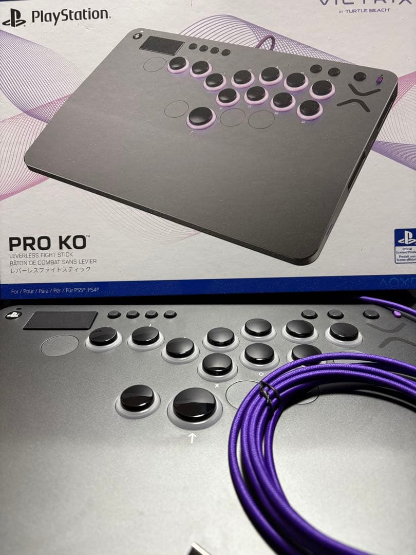 Victrix PRO KO アーケードスティック