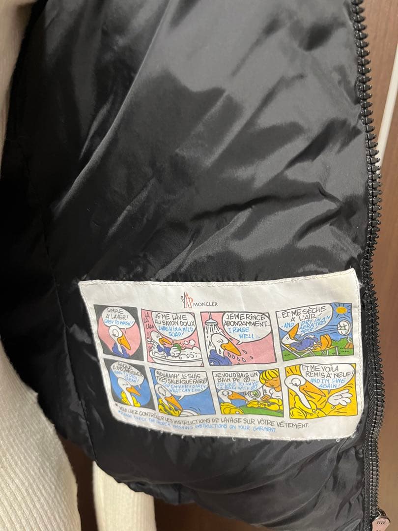 早い者勝ち！本物中古モンクレールダウンベスト　ガリヌールブラックサイズ0