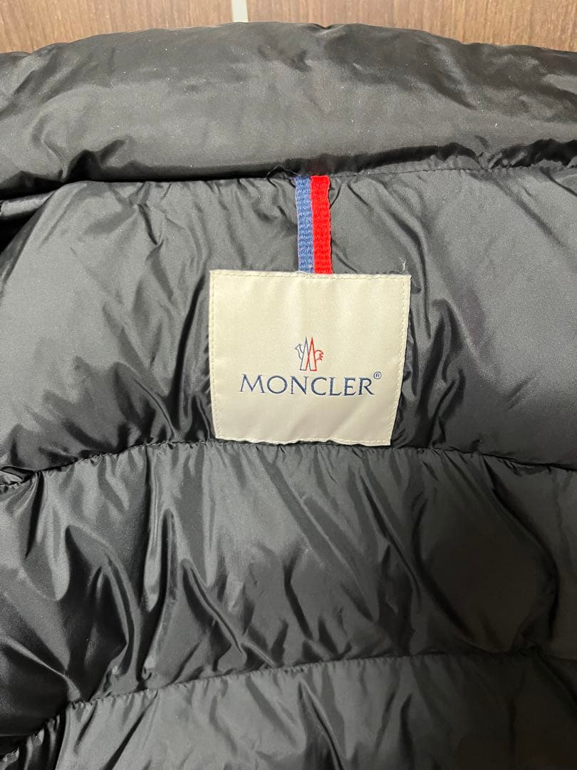 早い者勝ち！本物中古モンクレールダウンベスト　ガリヌールブラックサイズ0
