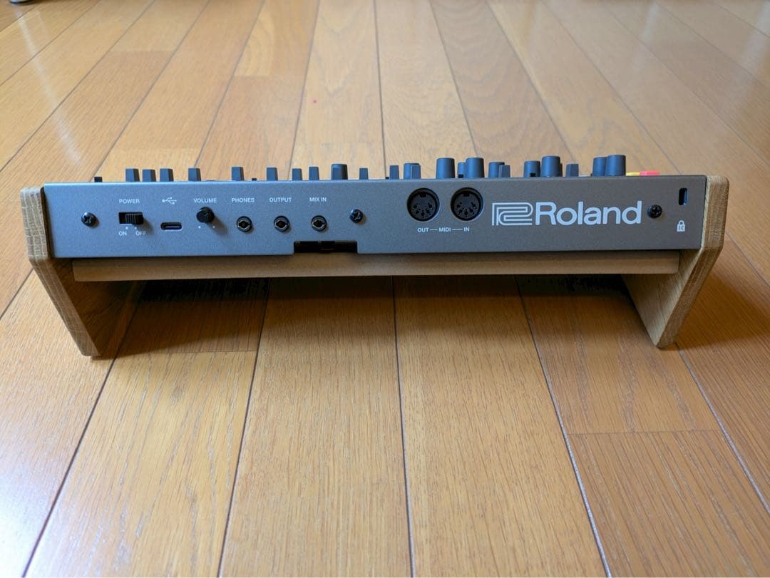 Roland シンセサイザー　音源モジュール　JX-08