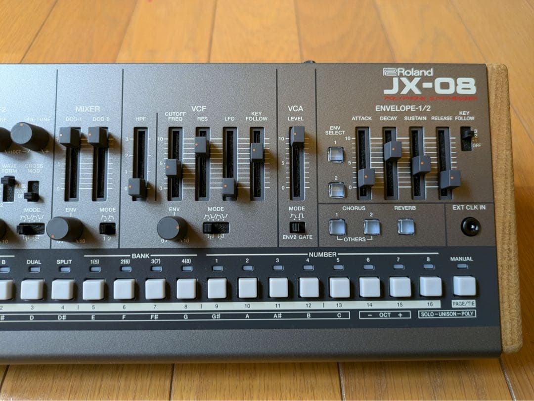 Roland シンセサイザー　音源モジュール　JX-08