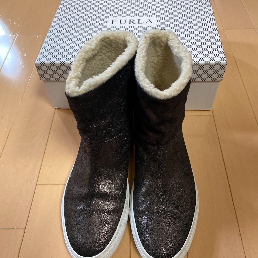 FURLA ボアスニーカー　ボアブーツ　ショートブーツ38