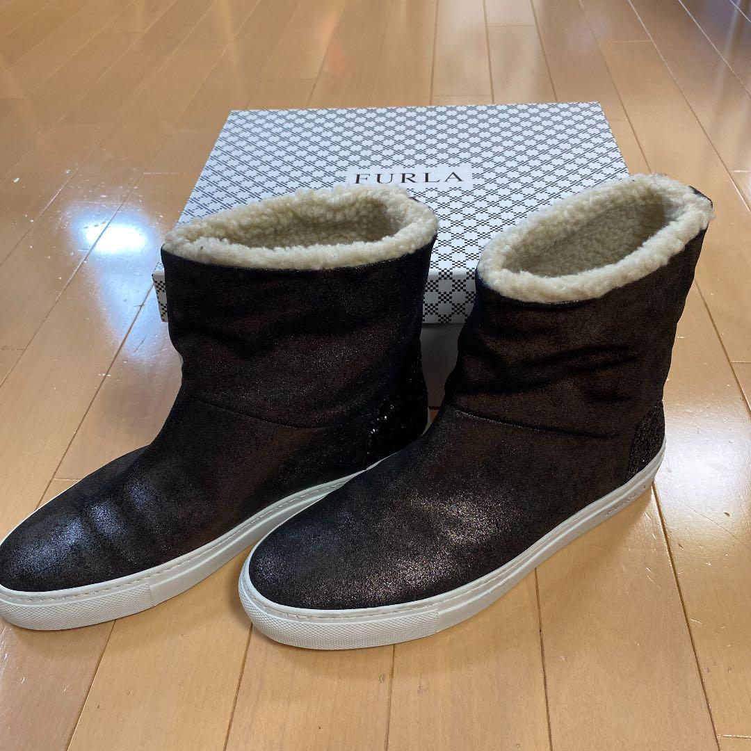 FURLA ボアスニーカー　ボアブーツ　ショートブーツ38