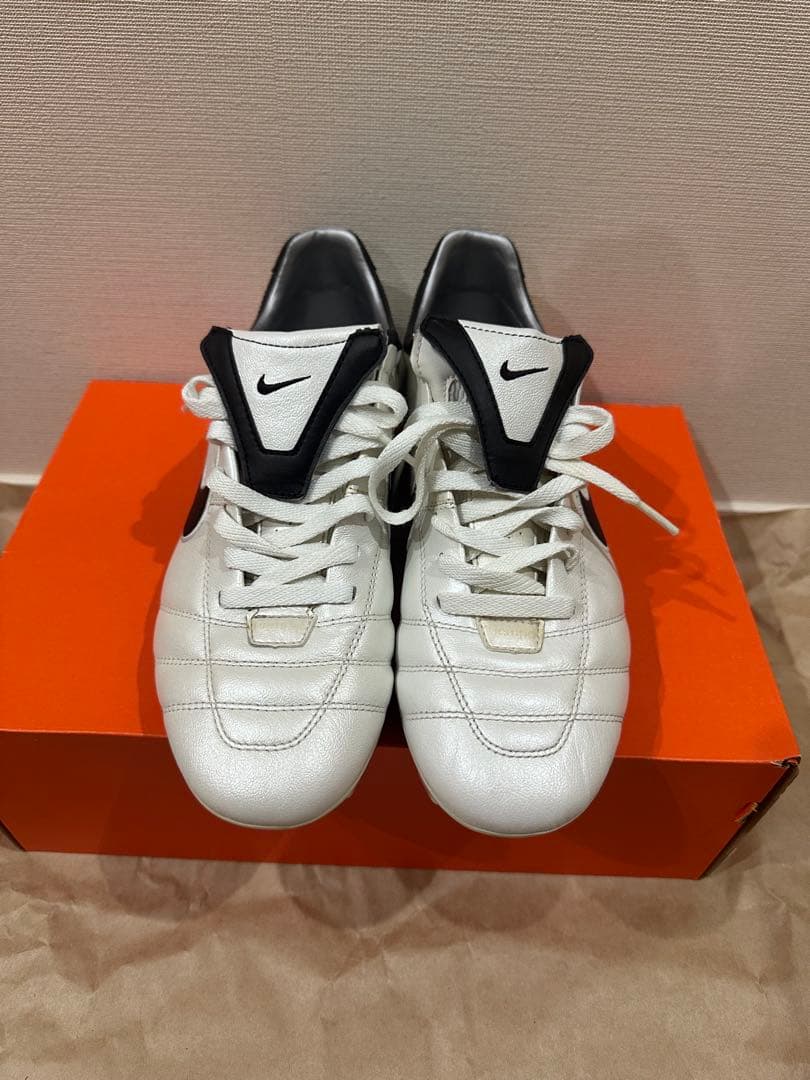 Nike Tempo サッカーシューズ ホワイト/ブラック