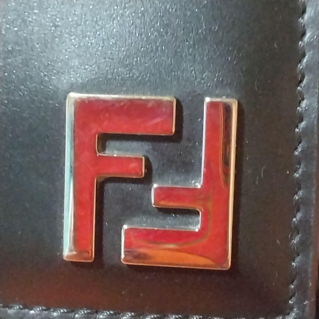 現行品 FENDI フェンディ 二つ折り財布