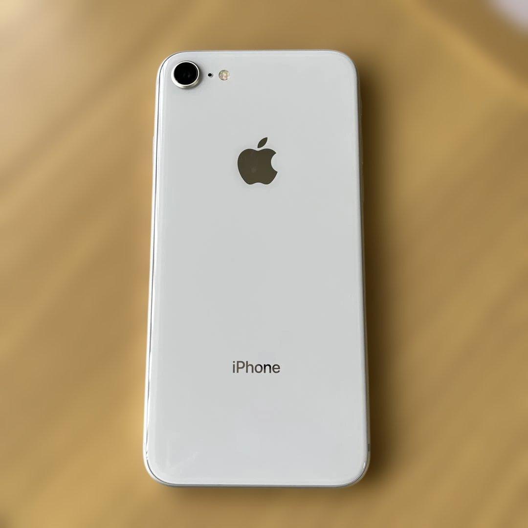 iPhone 8 64GB シルバー