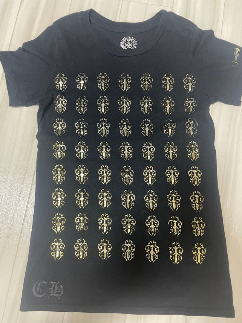 クロムハーツ　黒 Tシャツ 金色模様