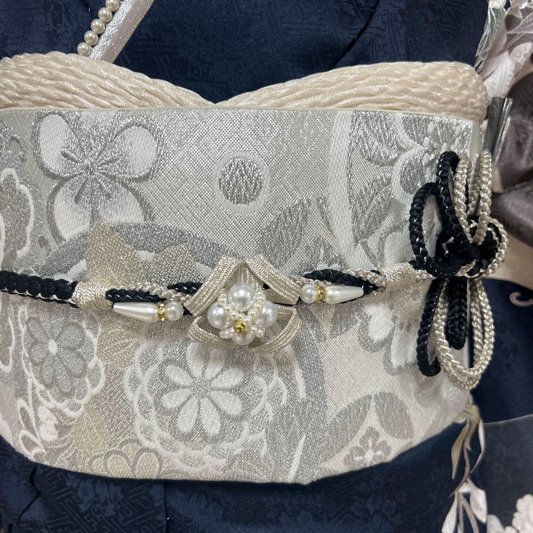 紺地のシックな牡丹と菊に貝桶の振袖フルセット