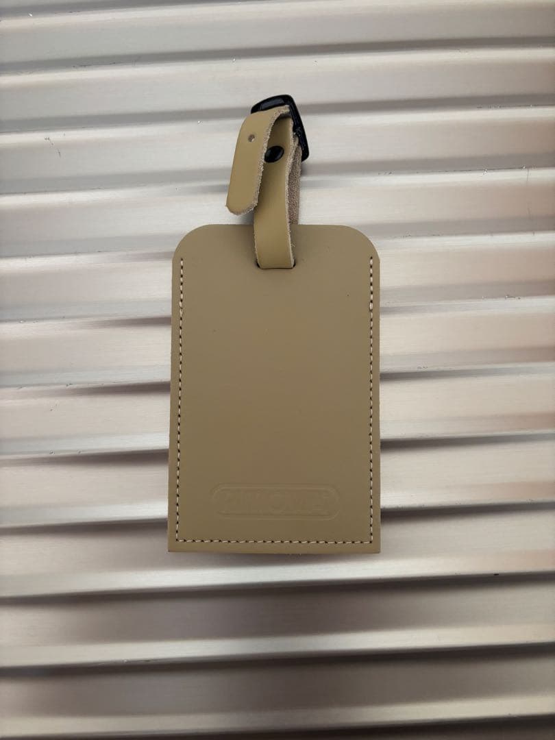 RIMOWAチタニウム　アルミニウム キャリーケース 中型