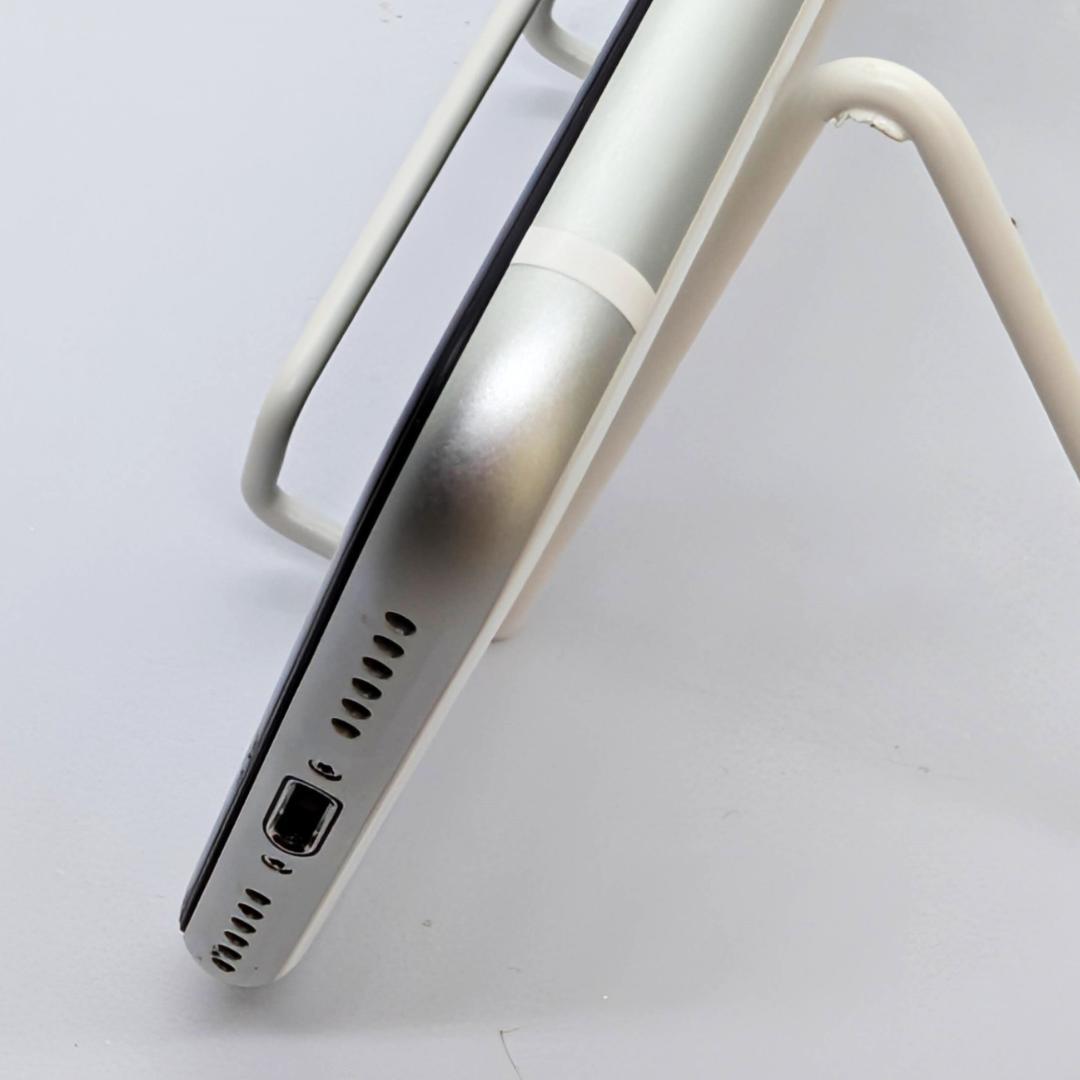 iPhone SE2 64GB バッテリー最大容量82%