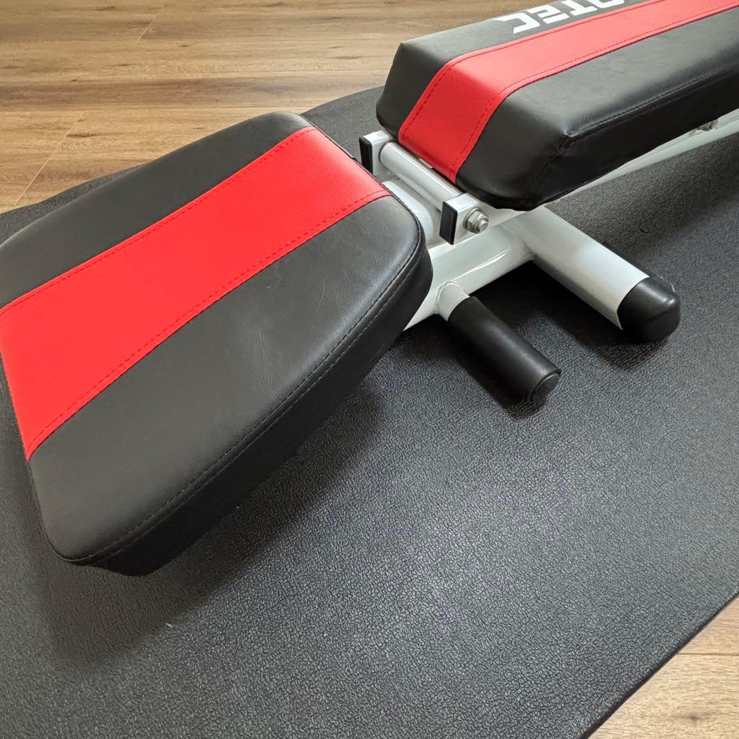 iROTEC（アイロテック） トレーニングベンチ 黒/赤