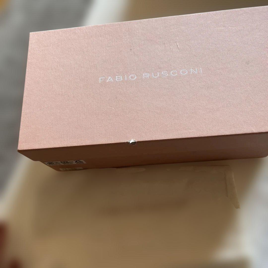 FABIUS RUSCONI ブラック エナメルフラットシューズ