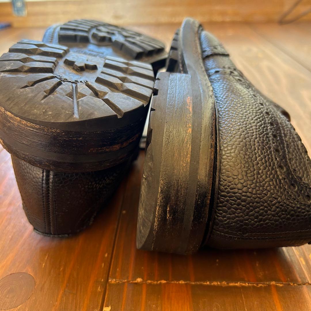 トリッカーズ×ネペンテス アシンメトリーウイングチップ 黒 ガーメンツ