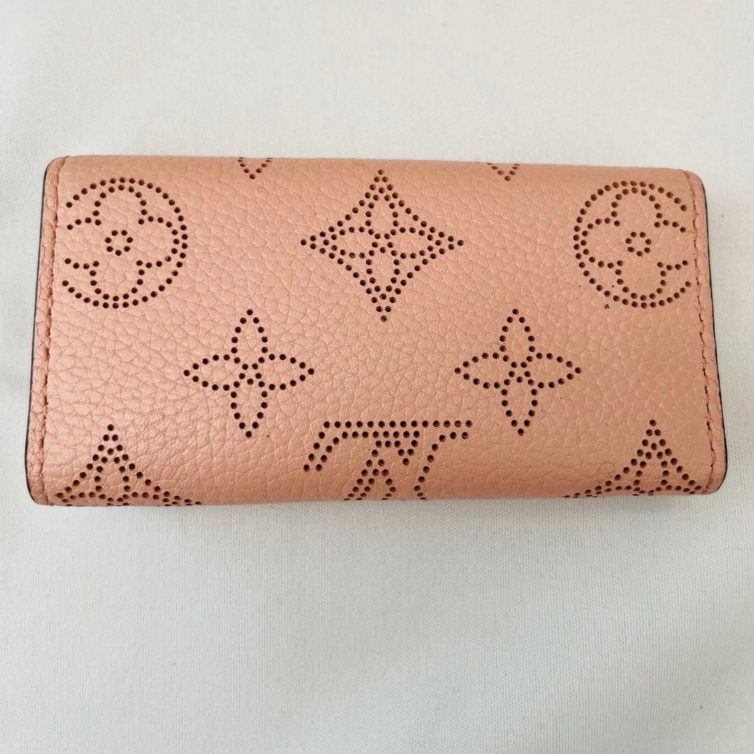 【極美品】ルイヴィトン マヒナ ミュルティクレ4 マグノリアピンク M64056