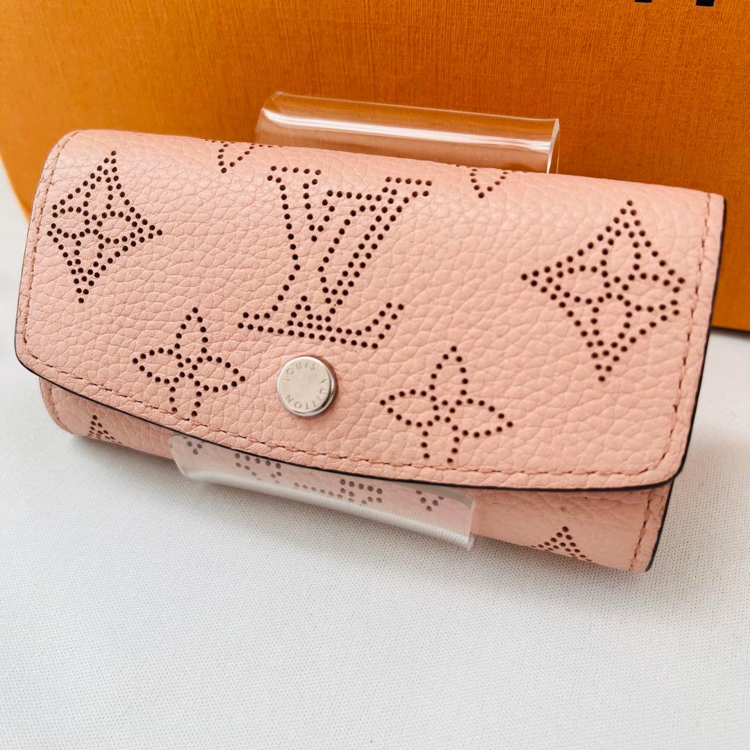 【極美品】ルイヴィトン マヒナ ミュルティクレ4 マグノリアピンク M64056