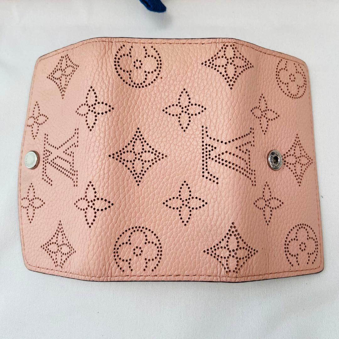 【極美品】ルイヴィトン マヒナ ミュルティクレ4 マグノリアピンク M64056