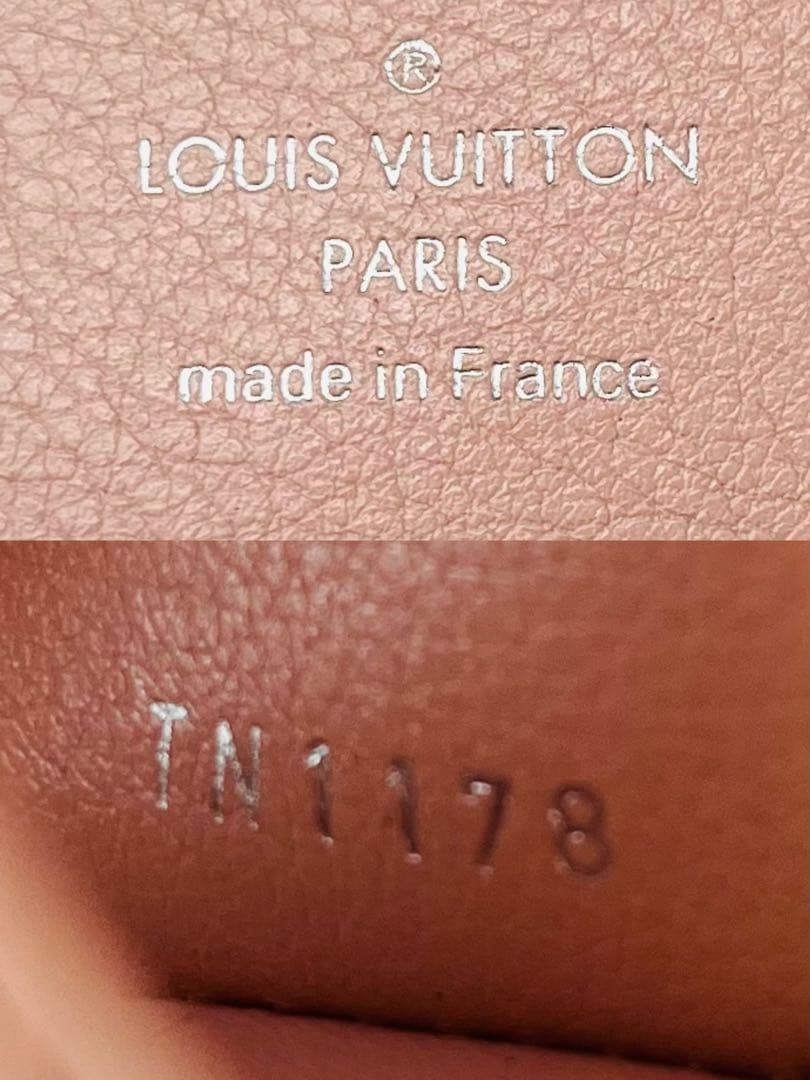 【極美品】ルイヴィトン マヒナ ミュルティクレ4 マグノリアピンク M64056