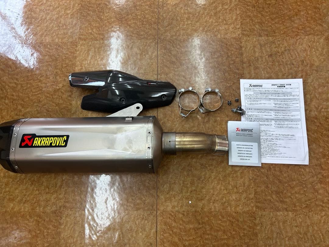 AKRAPOVIC チタン製マフラー Ninja H2SX SE