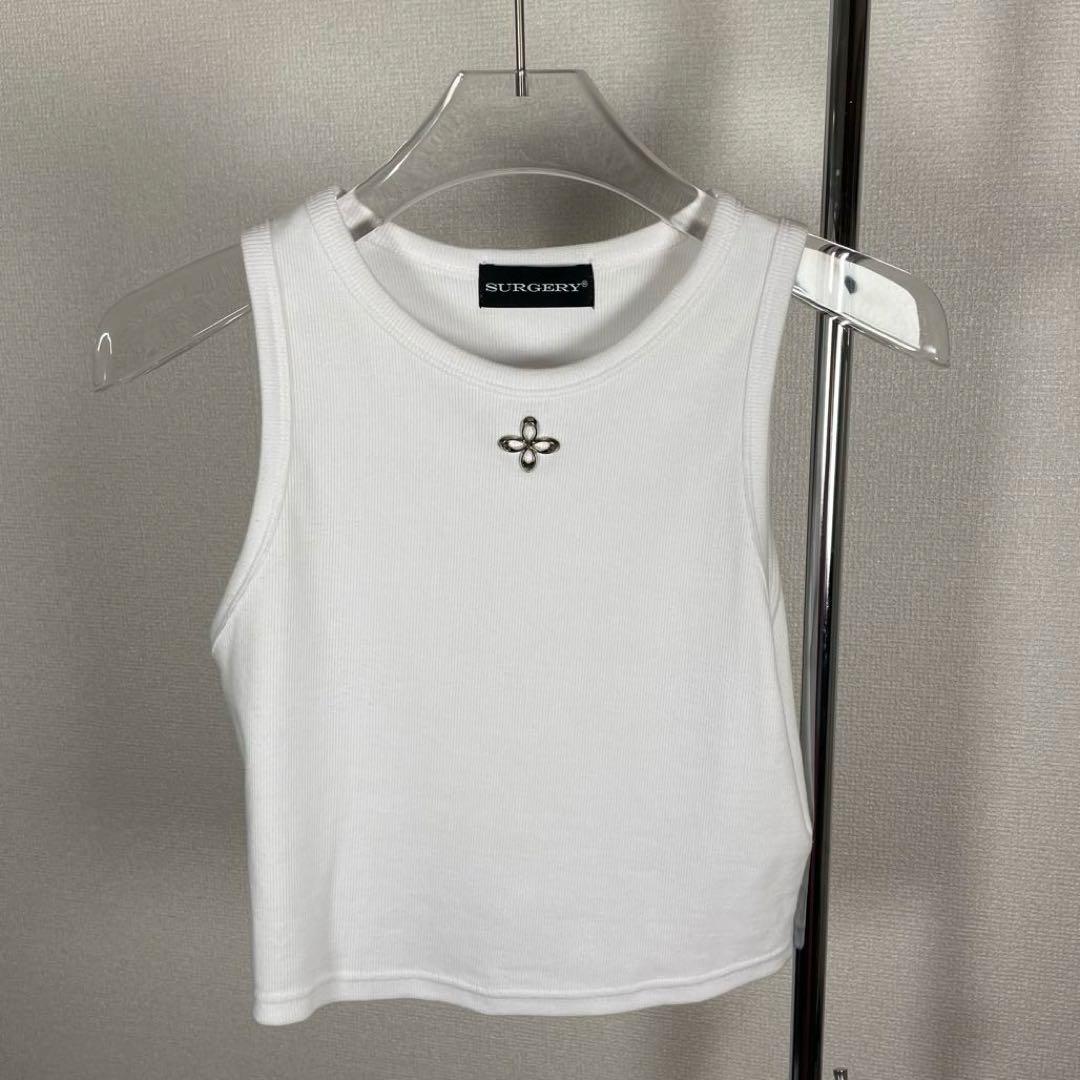SURGERY サージュリー メタルクローバーロゴ クロップド ノースリーブ