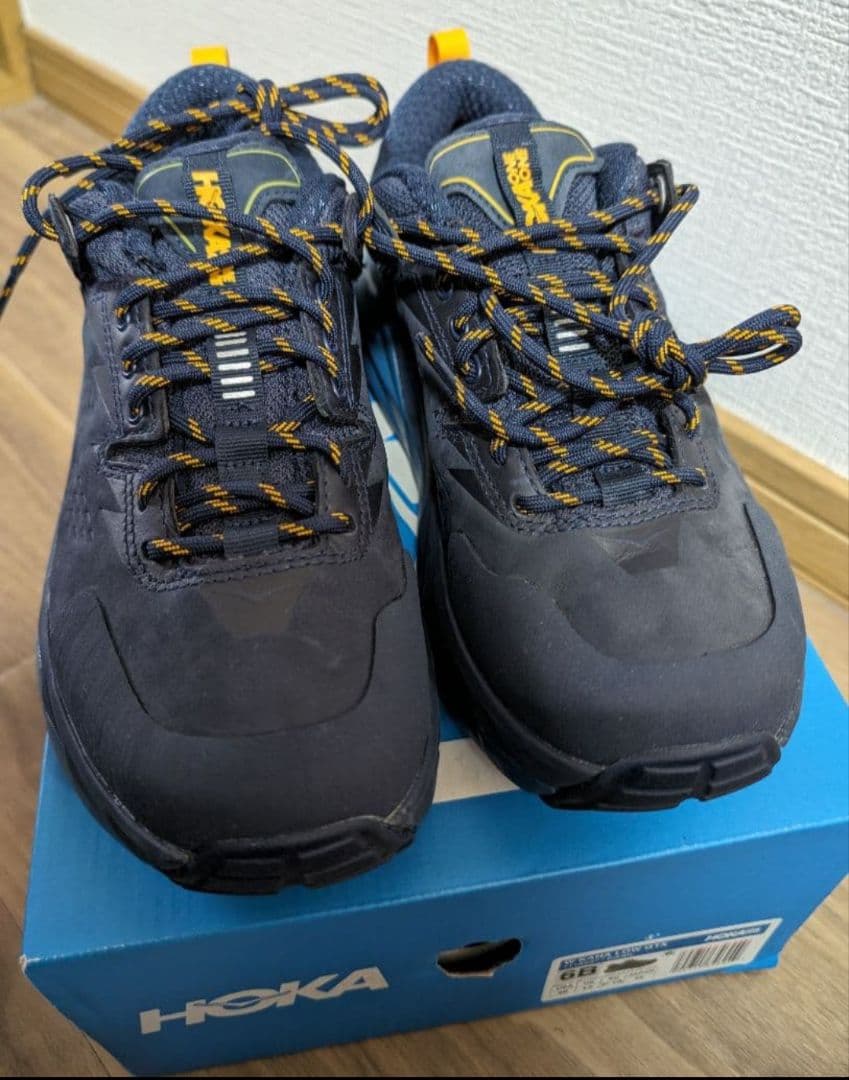 HOKA 　ホカオネオネ　レディース　スニーカー　登山　トレッキング