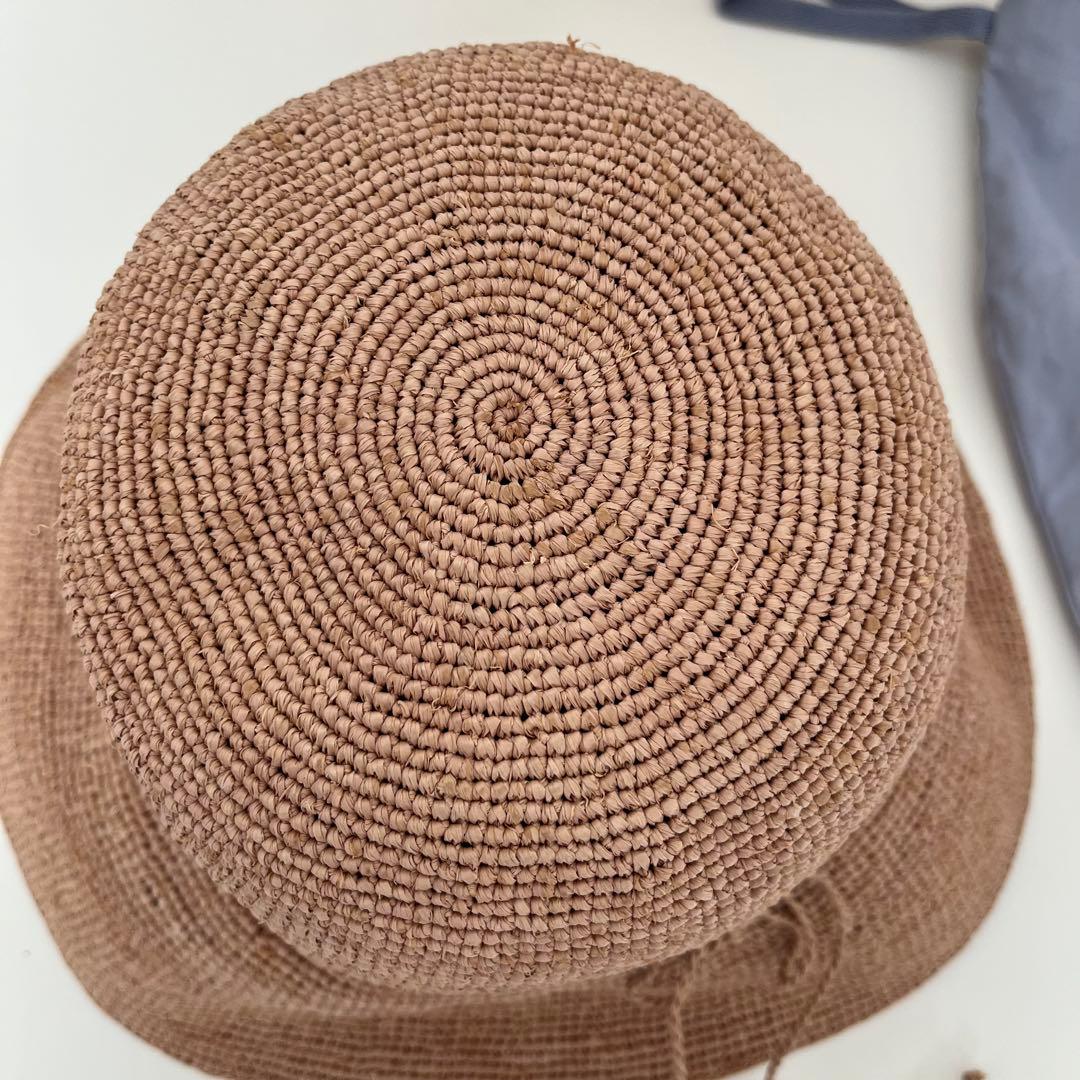 【ここ】HELEN KAMINSKI ベージュ 麦わら帽子 収納袋付き