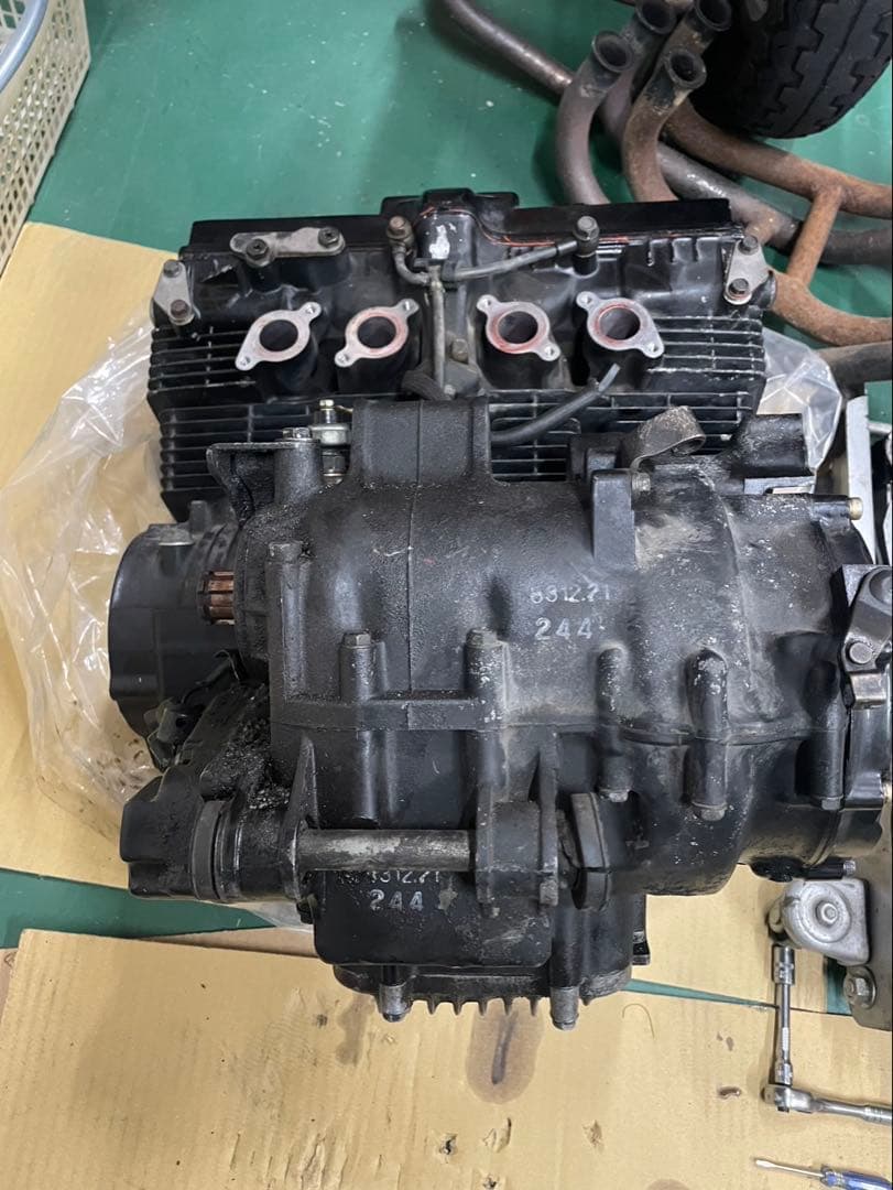 ホンダ CBR400F エンジン