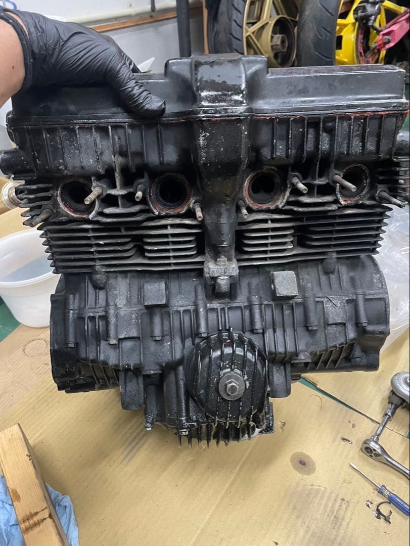 ホンダ CBR400F エンジン