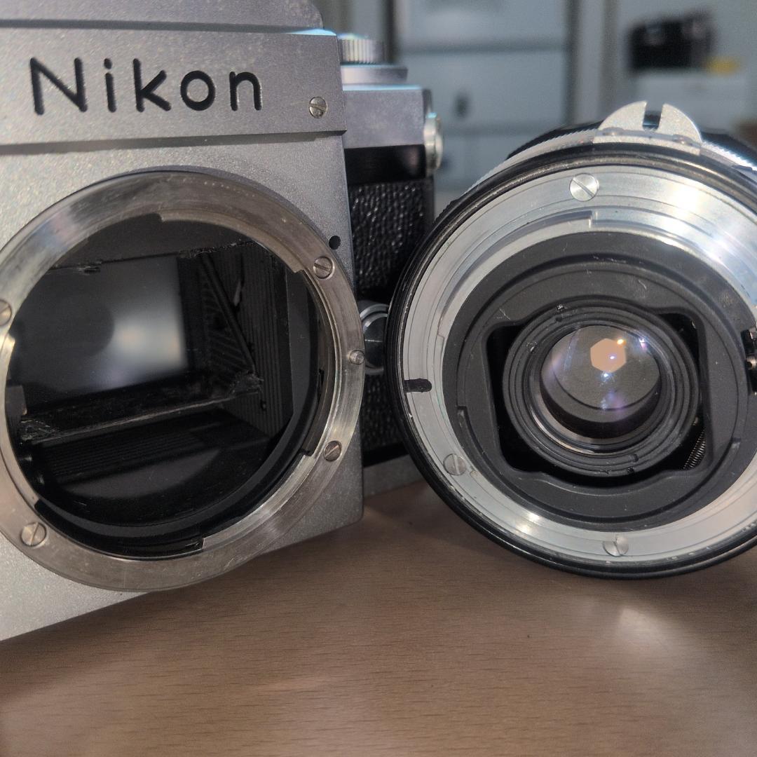 Nikon F、Micro-Nikkor Auto 55mm（レンズ・カバー付