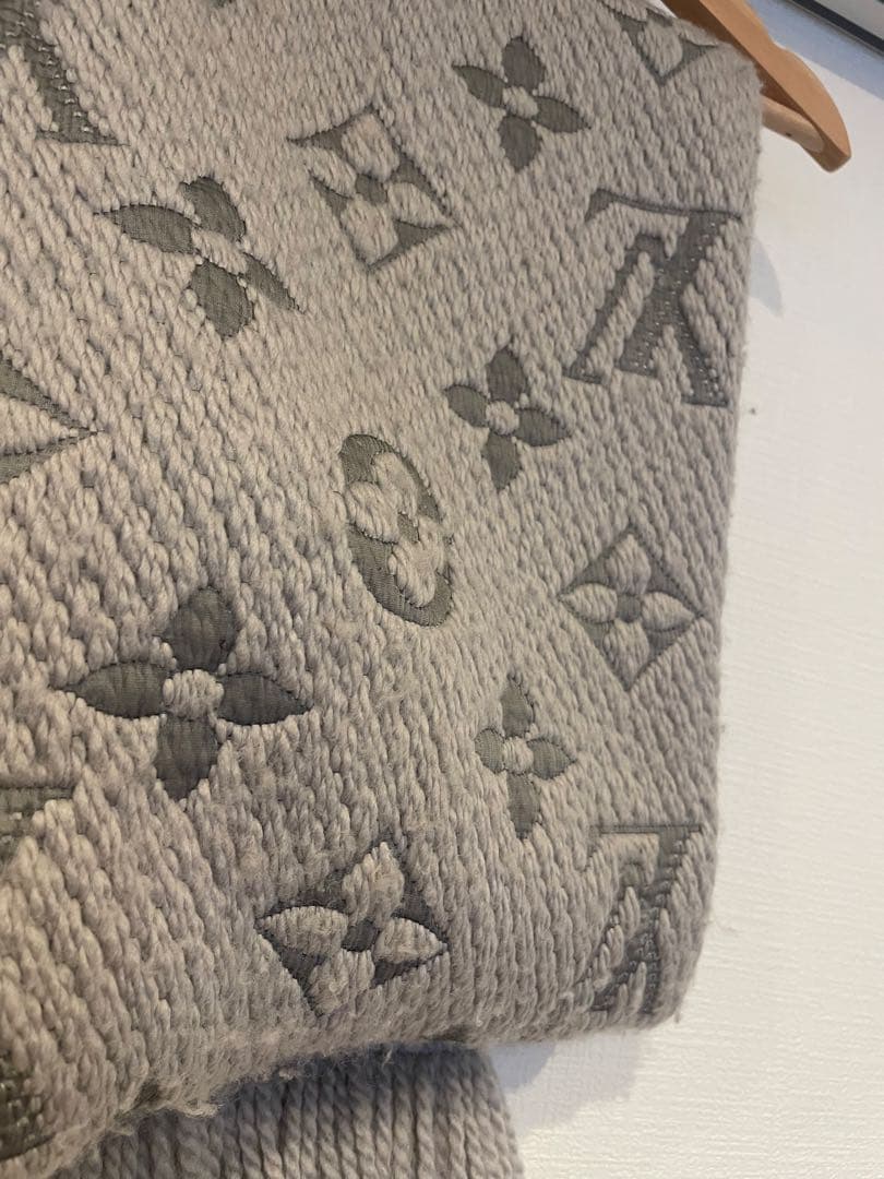 Louis Vuittonエシャルプロゴマニア