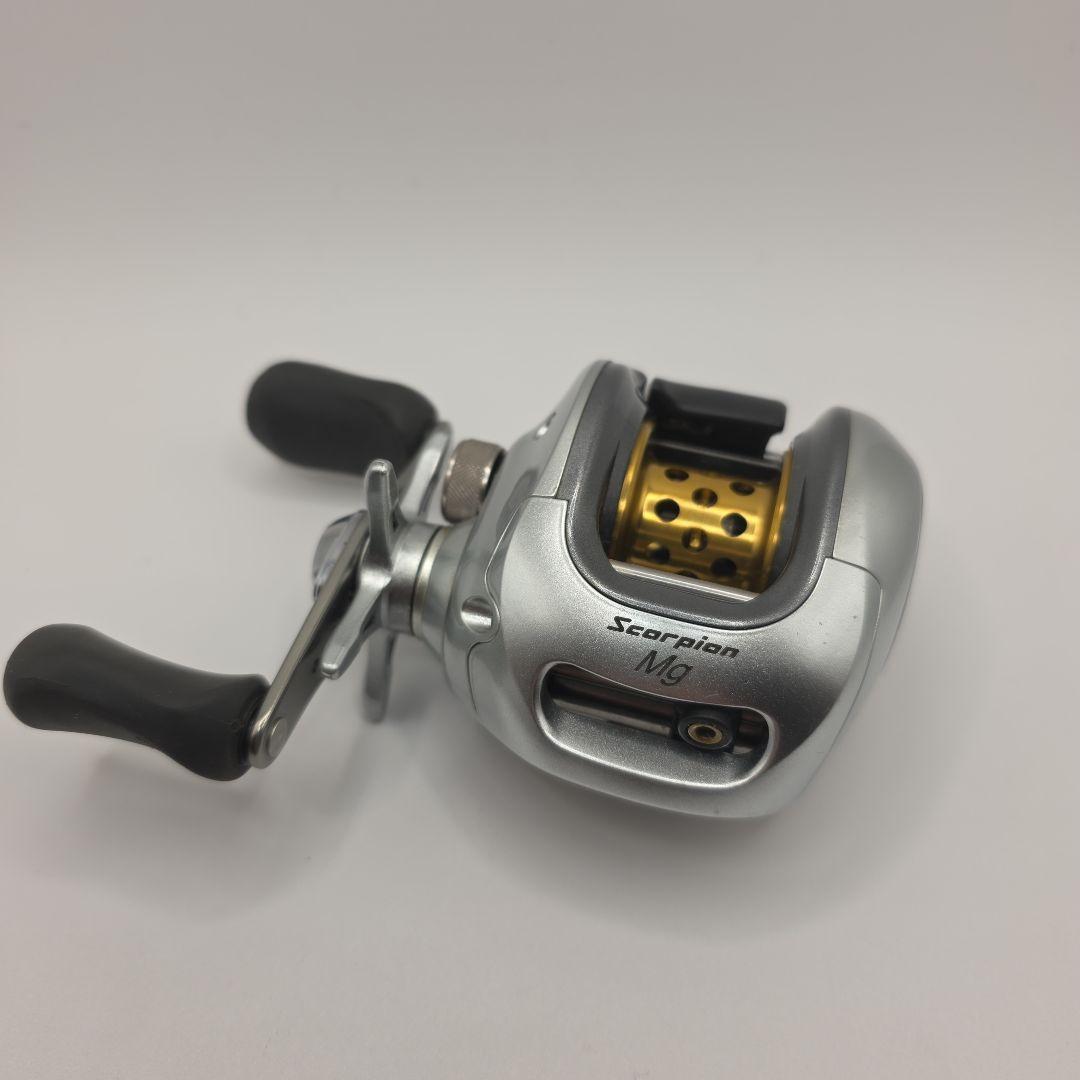 T66 シマノ 04スコーピオンMg1000