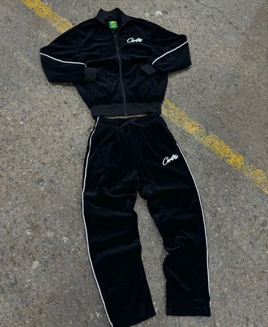 即日発送　corteiz セットアップ　ベロア　ブラック　 Sサイズ