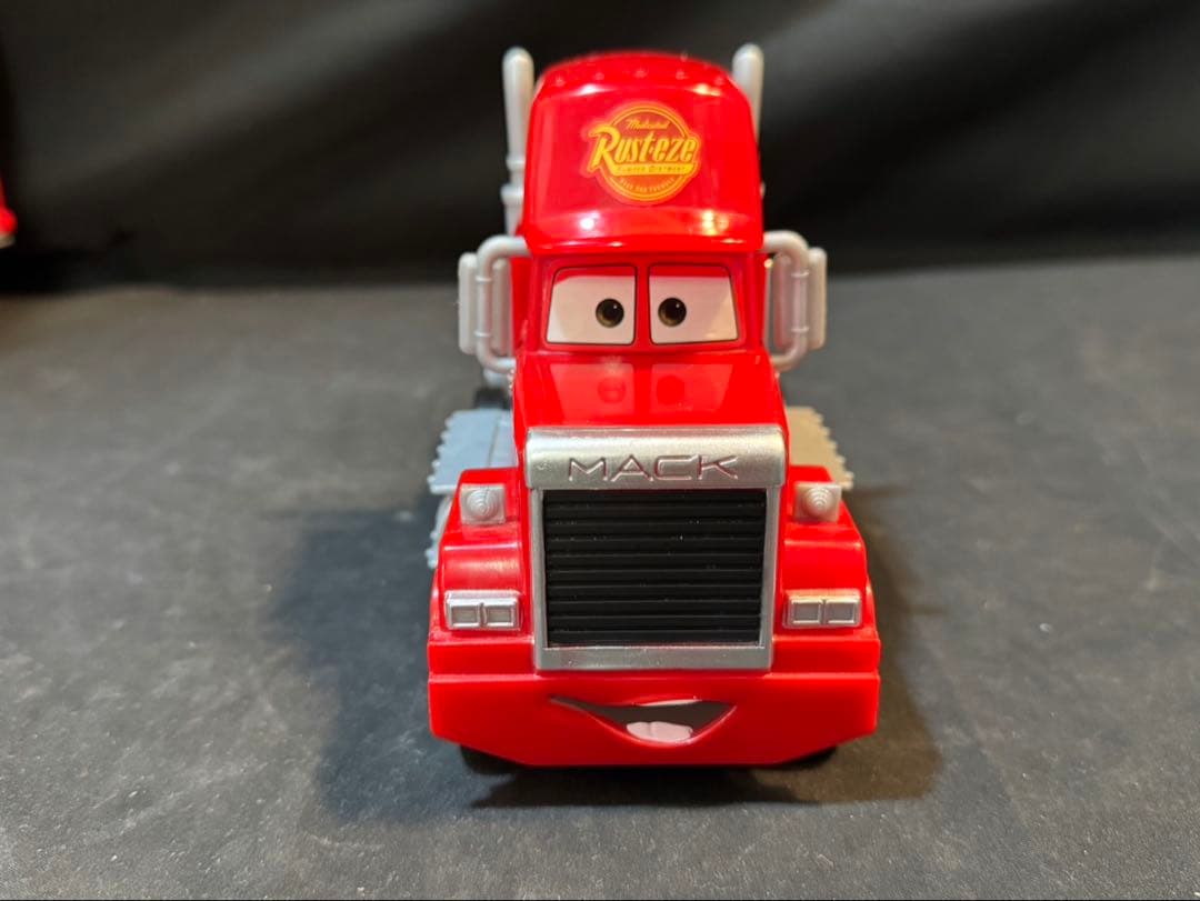 廃盤TOMICA トミカ カーズ たくさんのせよう！大きなマック（カーズ3タイプ