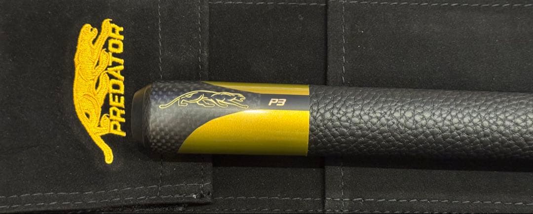 <にはんま>(限定品新品)PREDATOR P3 ゴールドカラー