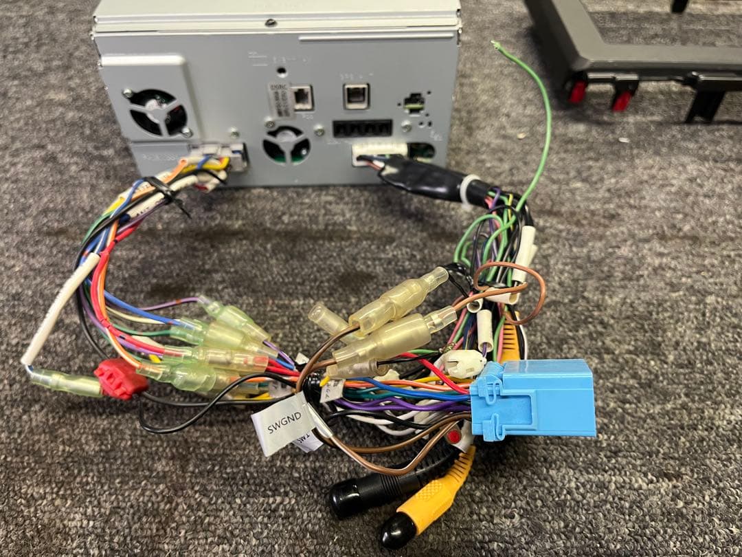 パナソニック Panasonic Strada CN-RE04WD カーナビ