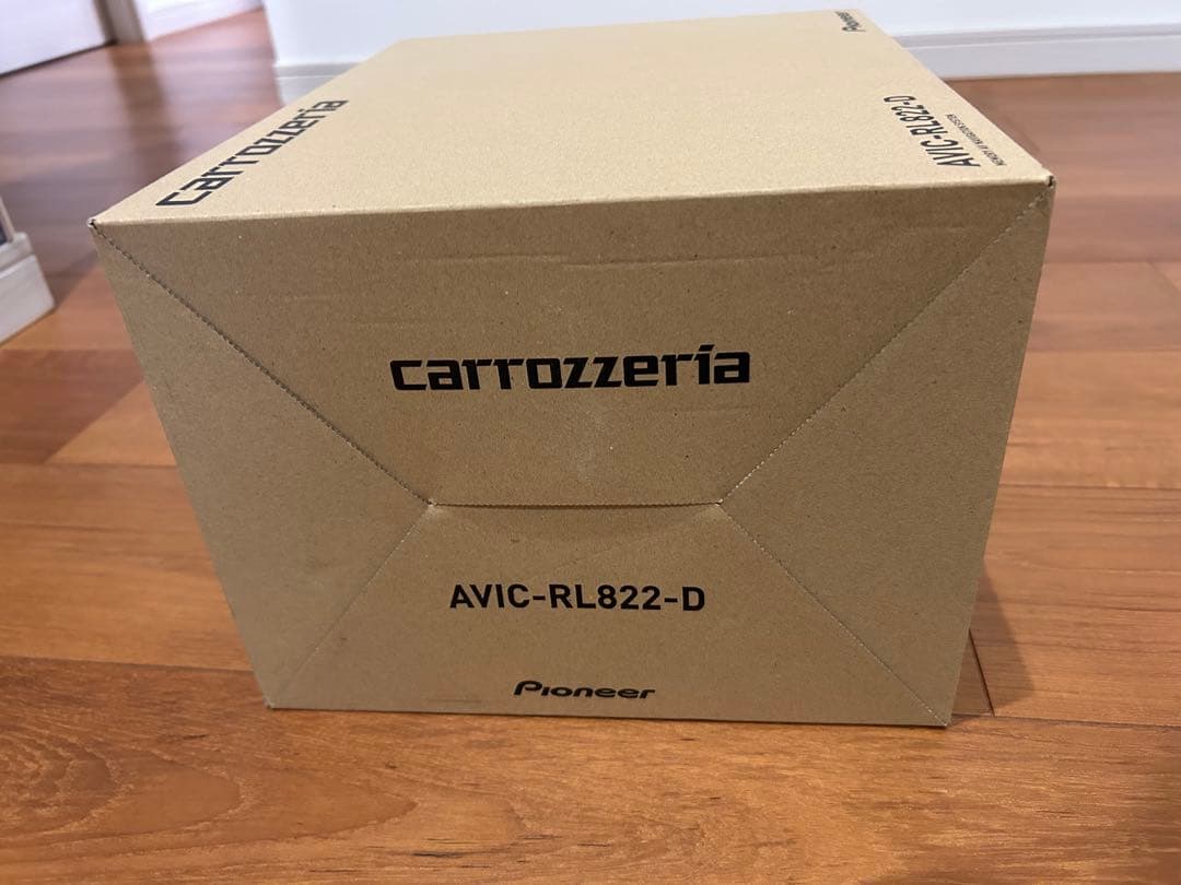 新品未使用　Pioneer カーナビ AVIC-RL822-D