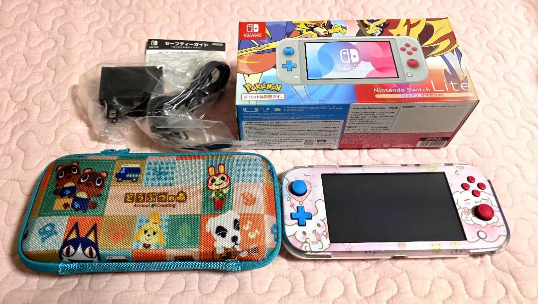 Nintendo Switch Lite・シナモロールデコ／どうぶつの森ケース付