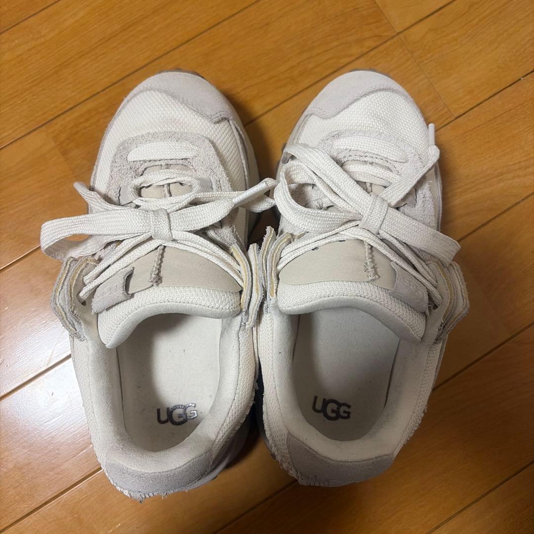 UGG スニーカー