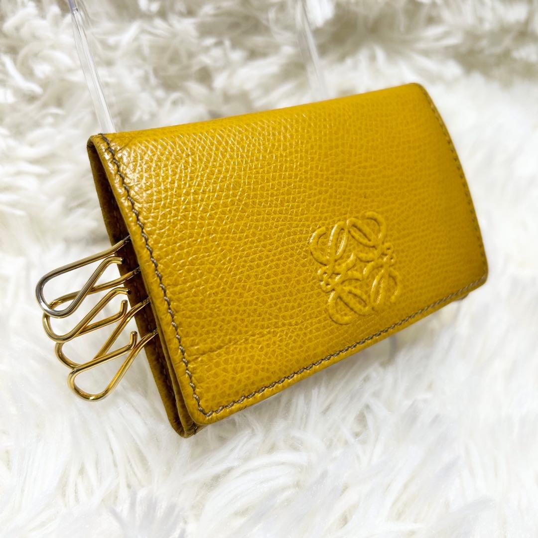 ロエベ　キーケース　アナグラム